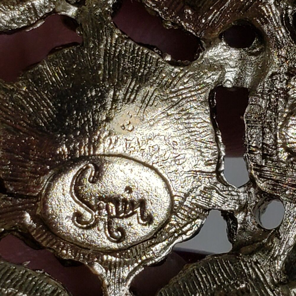 VTG Seqin Brand Dome Brooch Faceted Rhinestones Green Blue Gold Tone Open Work - Picture 16 of 16